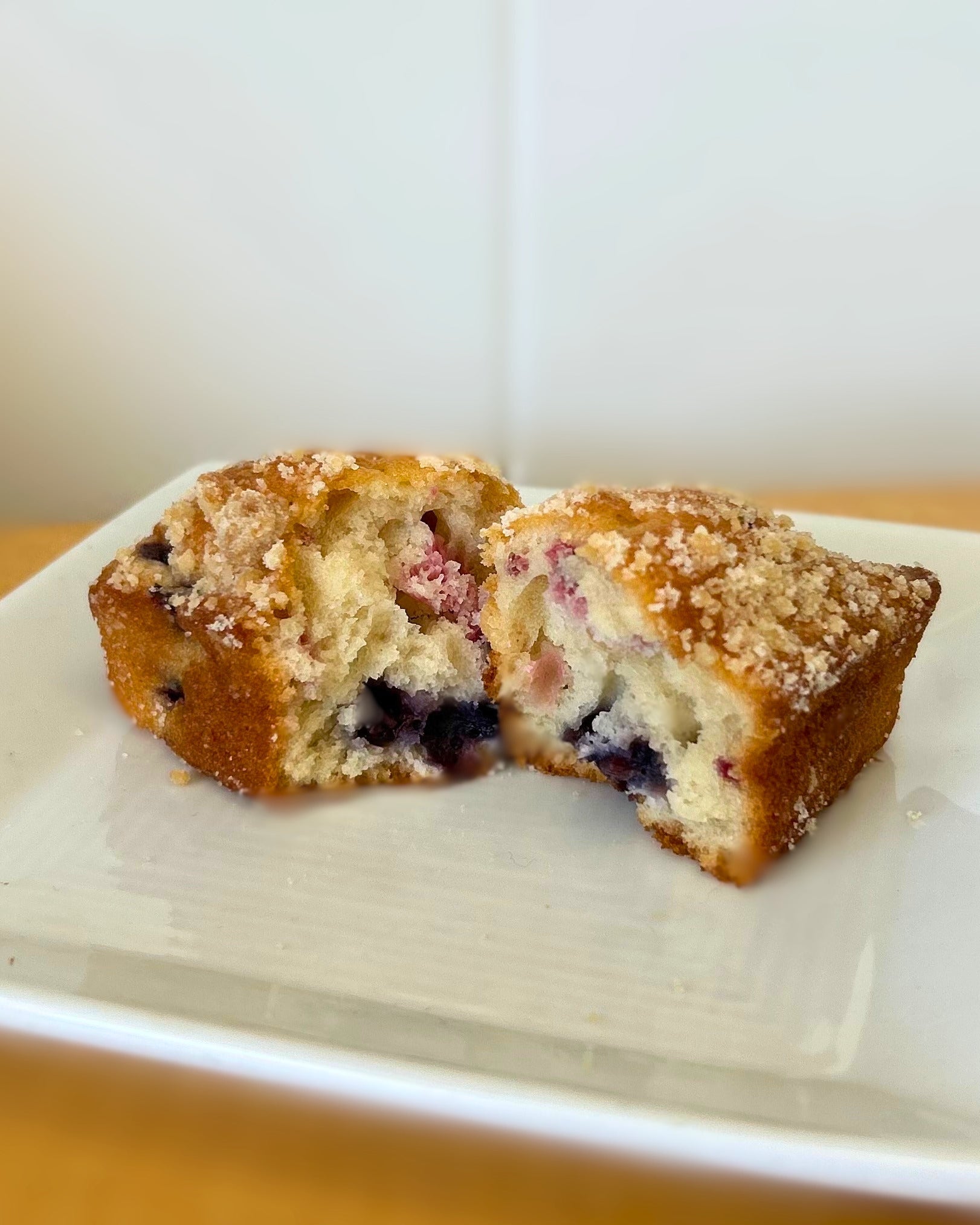 photo of blueberry muffin loaf on plate 